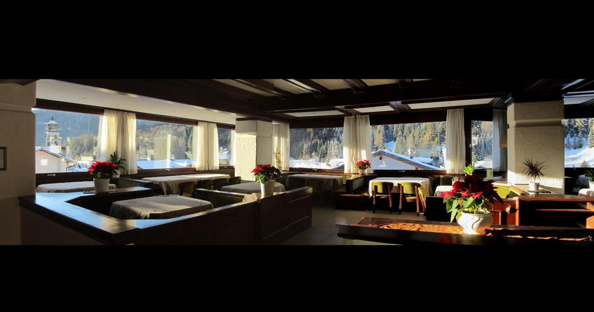 Hotel Corona Val di Zoldo Exteriör bild