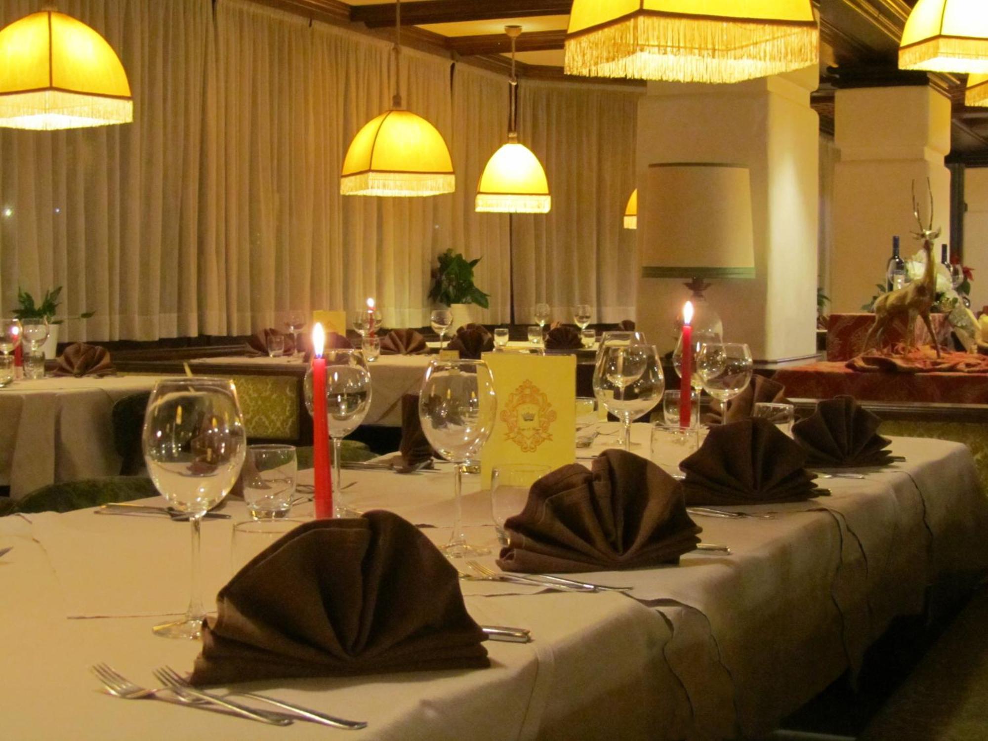 Hotel Corona Val di Zoldo Exteriör bild