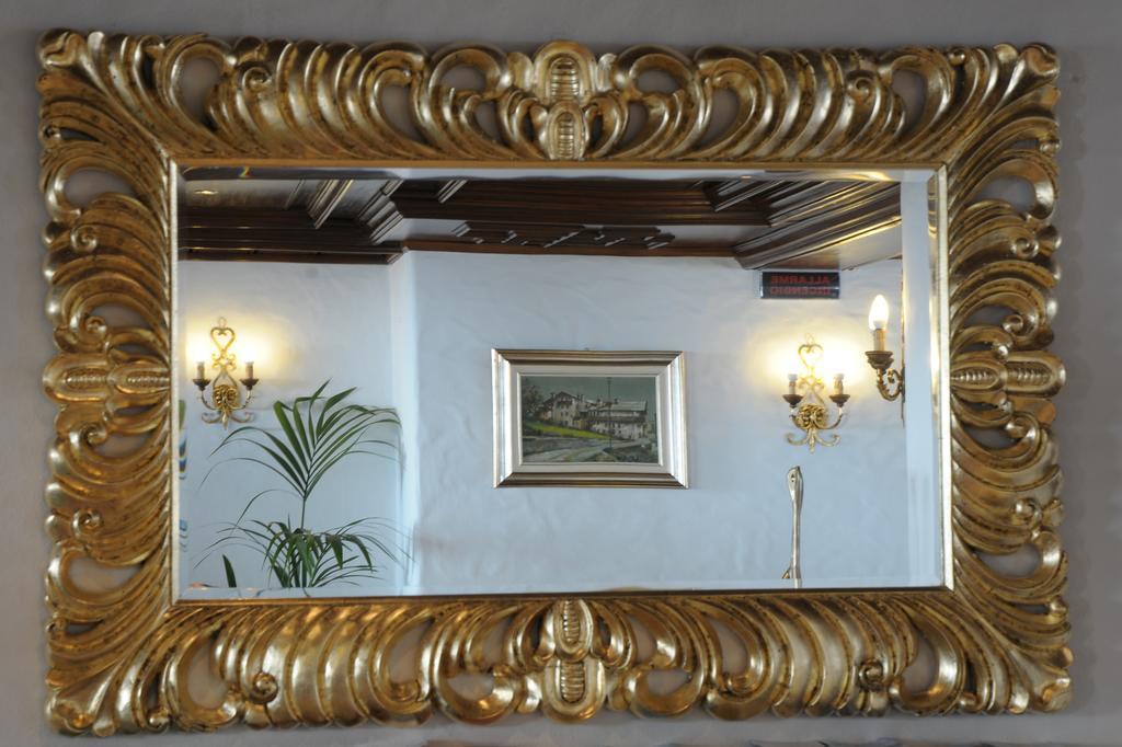 Hotel Corona Val di Zoldo Exteriör bild