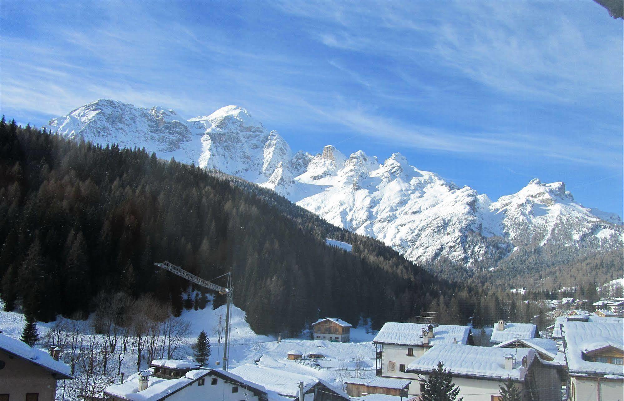 Hotel Corona Val di Zoldo Exteriör bild