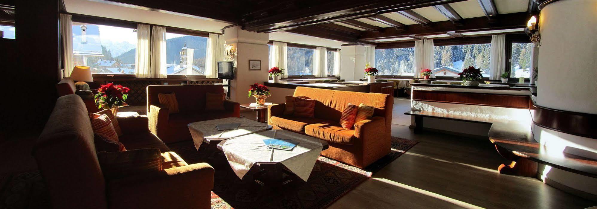 Hotel Corona Val di Zoldo Exteriör bild